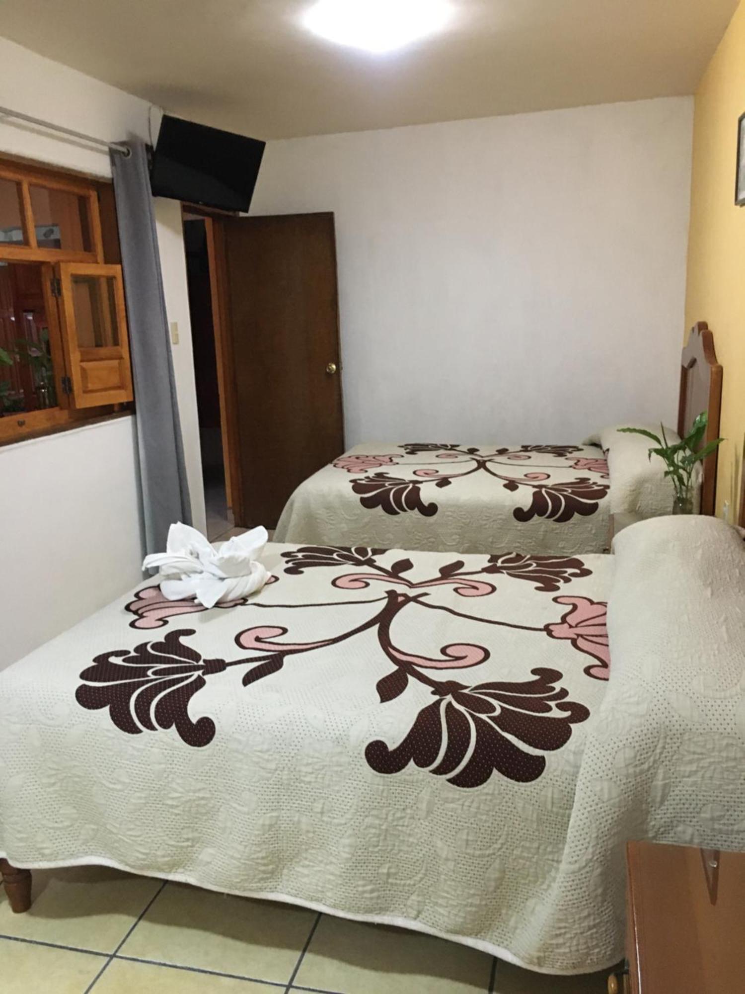 Hotel Posada Camelinas Pátzcuaro Dış mekan fotoğraf