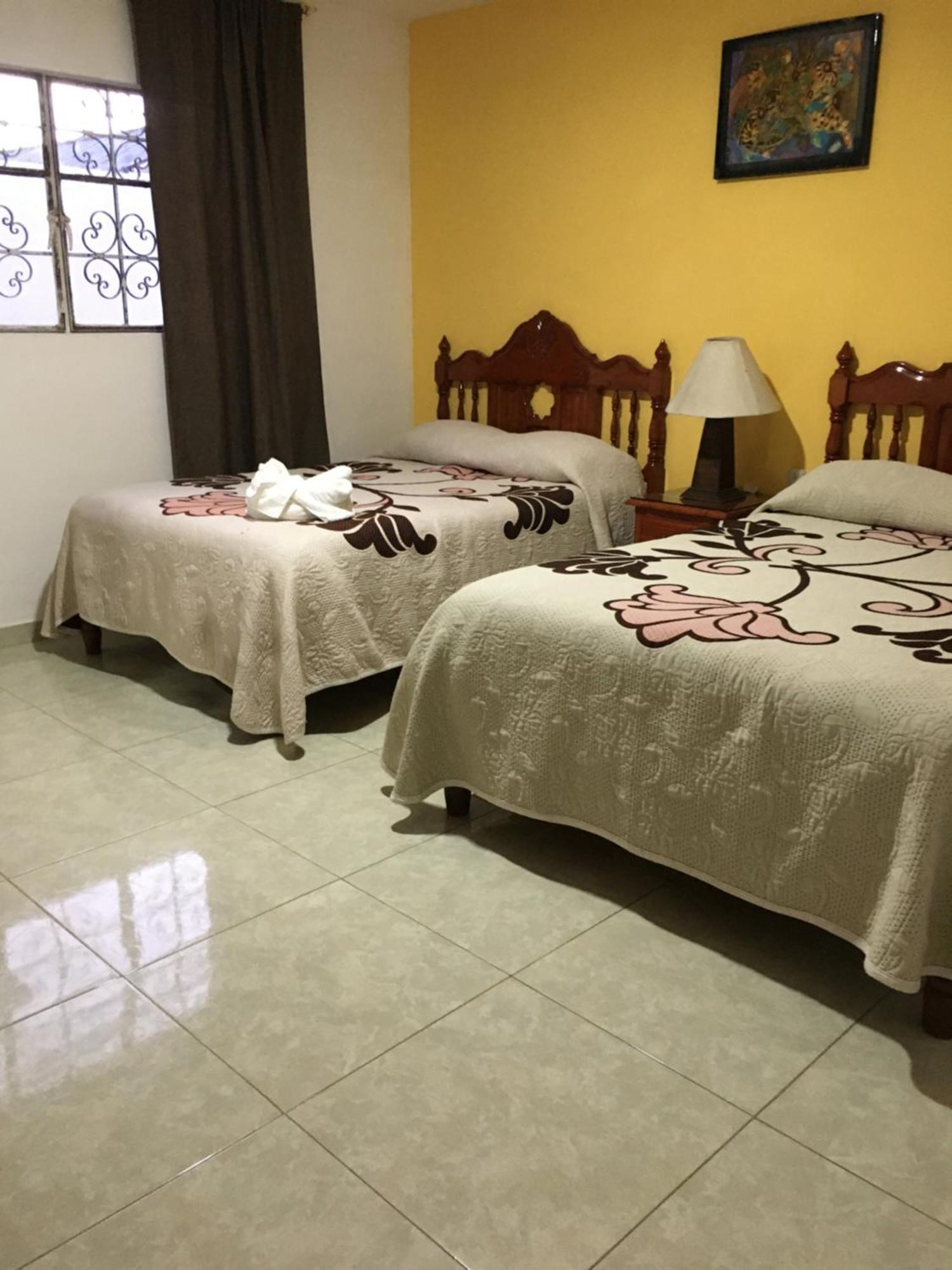 Hotel Posada Camelinas Pátzcuaro Dış mekan fotoğraf