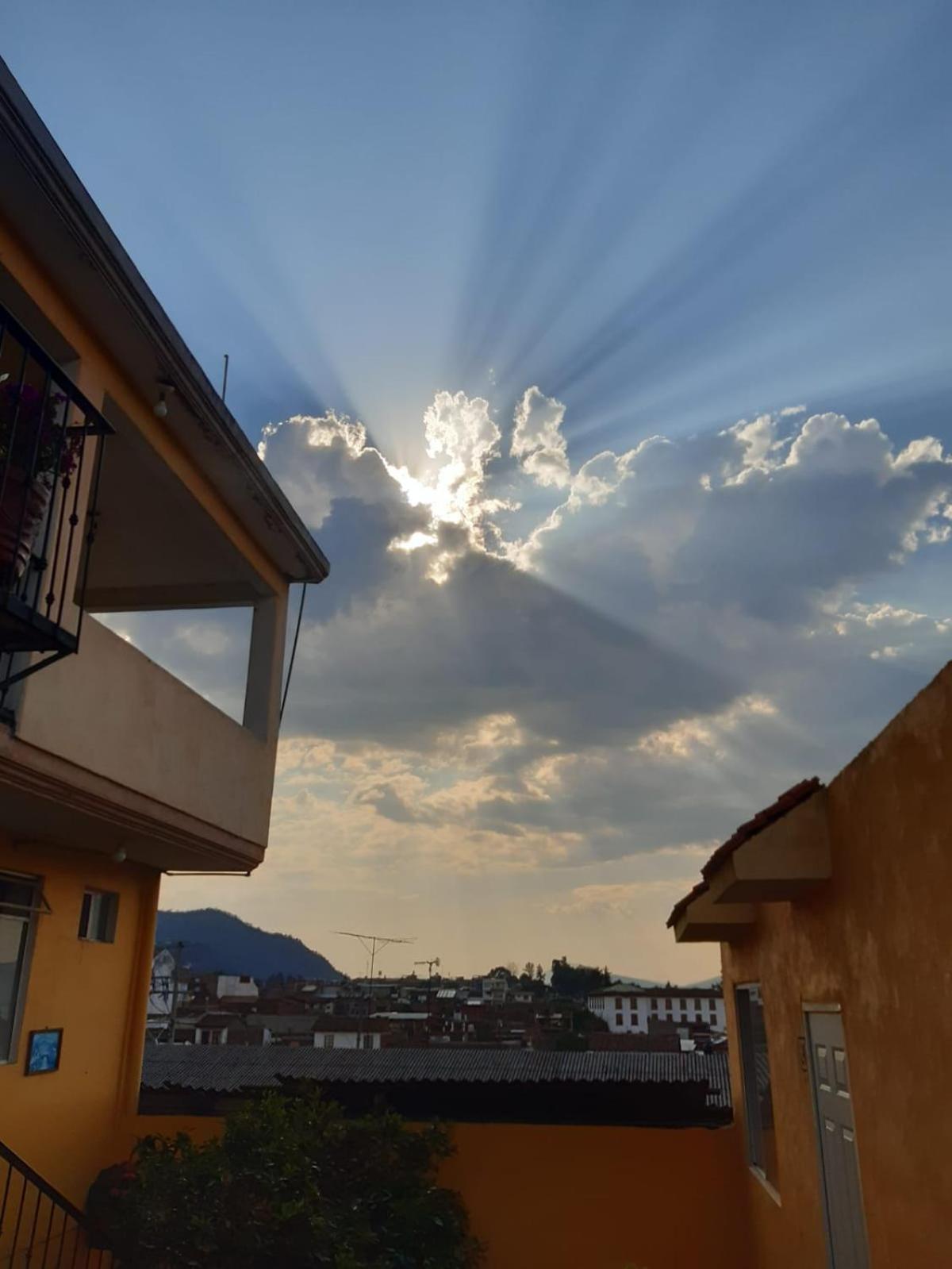 Hotel Posada Camelinas Pátzcuaro Dış mekan fotoğraf