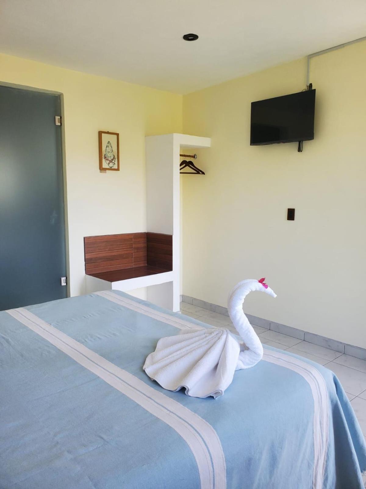 Hotel Posada Camelinas Pátzcuaro Dış mekan fotoğraf