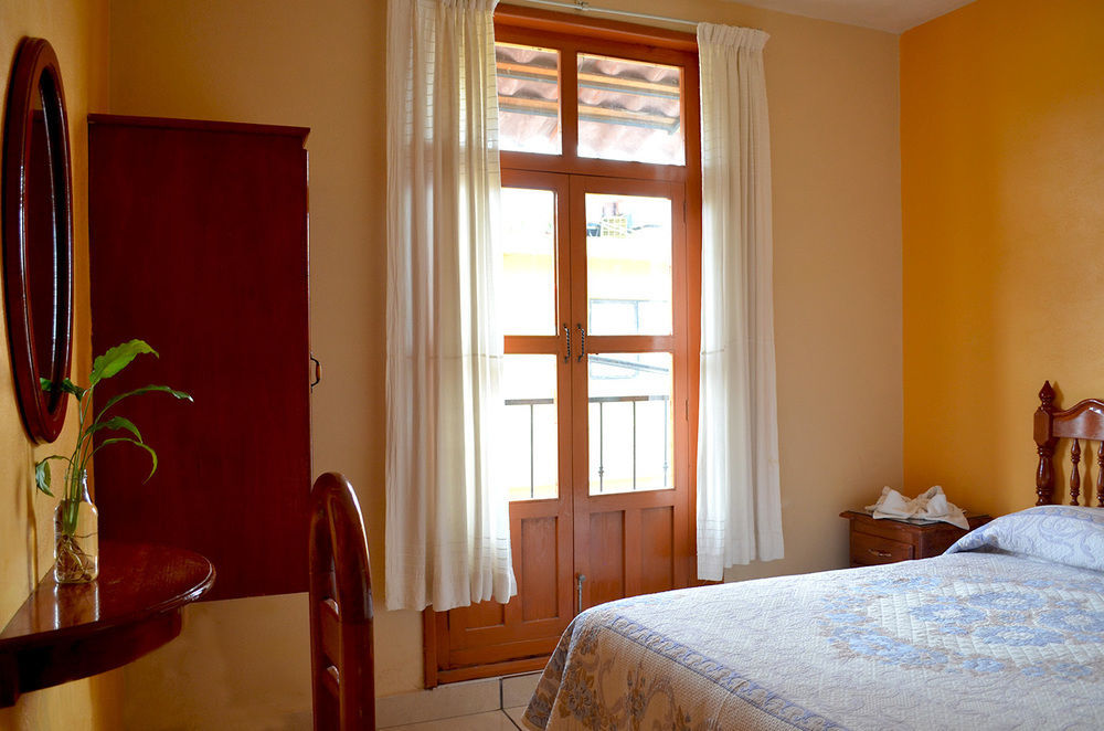 Hotel Posada Camelinas Pátzcuaro Dış mekan fotoğraf