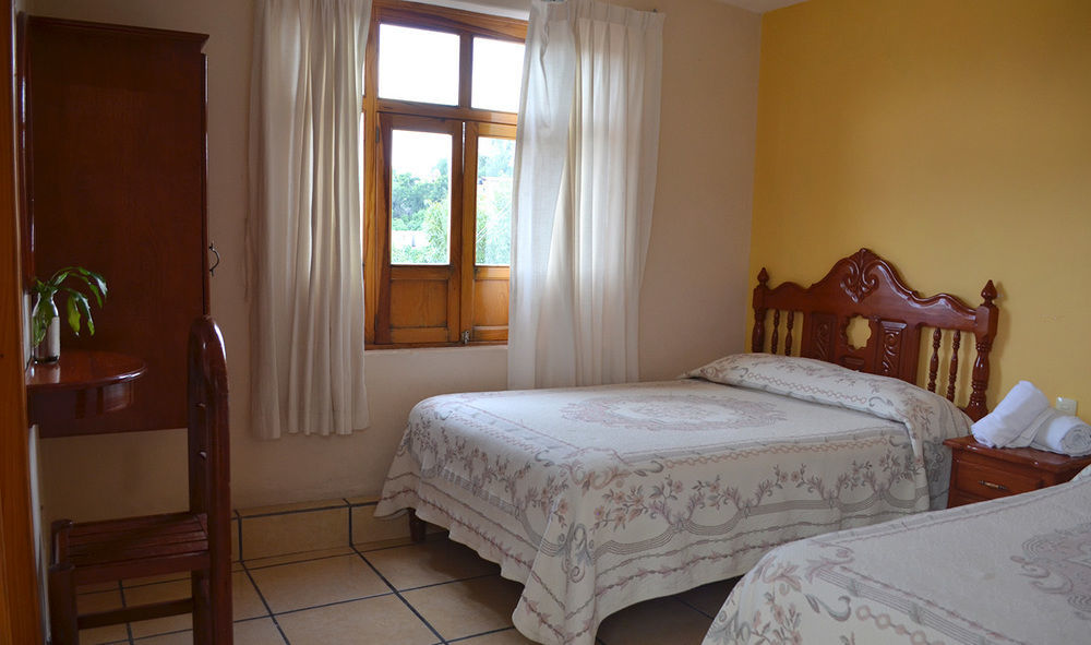 Hotel Posada Camelinas Pátzcuaro Dış mekan fotoğraf
