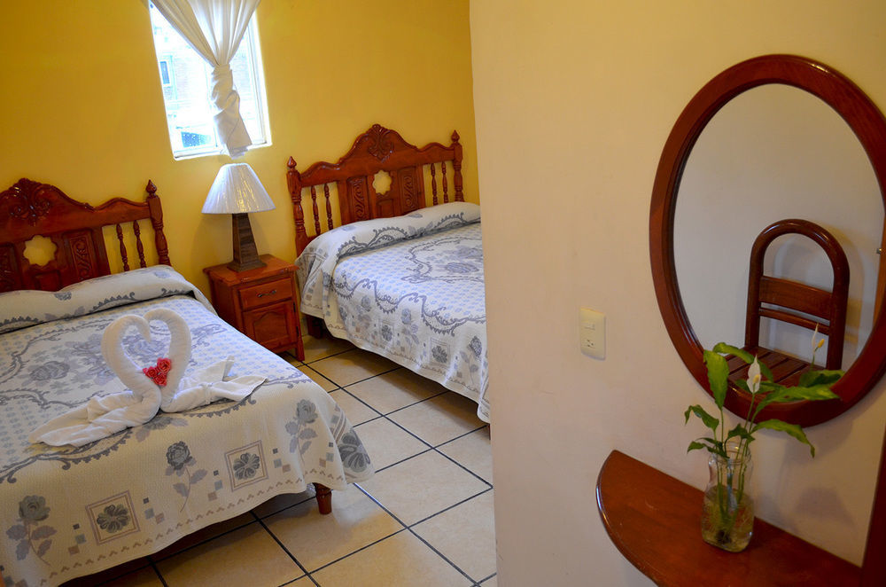 Hotel Posada Camelinas Pátzcuaro Dış mekan fotoğraf