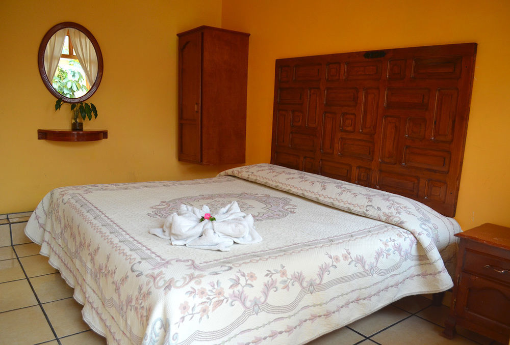 Hotel Posada Camelinas Pátzcuaro Dış mekan fotoğraf