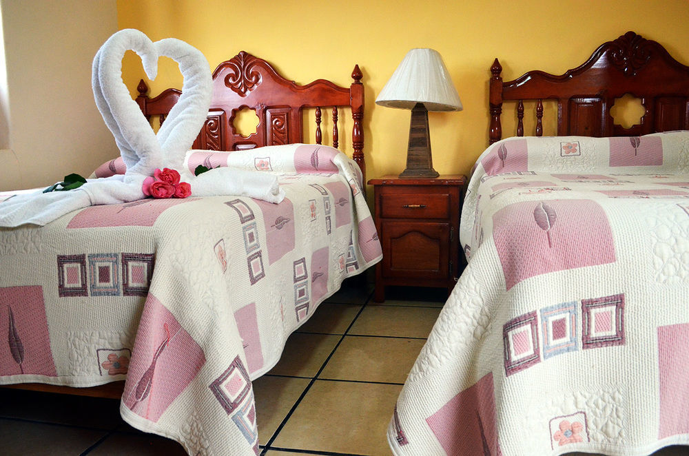 Hotel Posada Camelinas Pátzcuaro Dış mekan fotoğraf