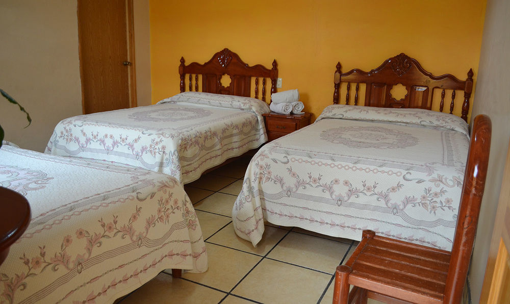 Hotel Posada Camelinas Pátzcuaro Dış mekan fotoğraf