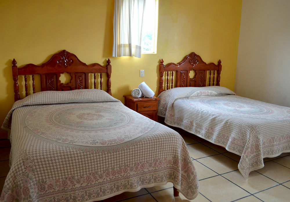 Hotel Posada Camelinas Pátzcuaro Dış mekan fotoğraf
